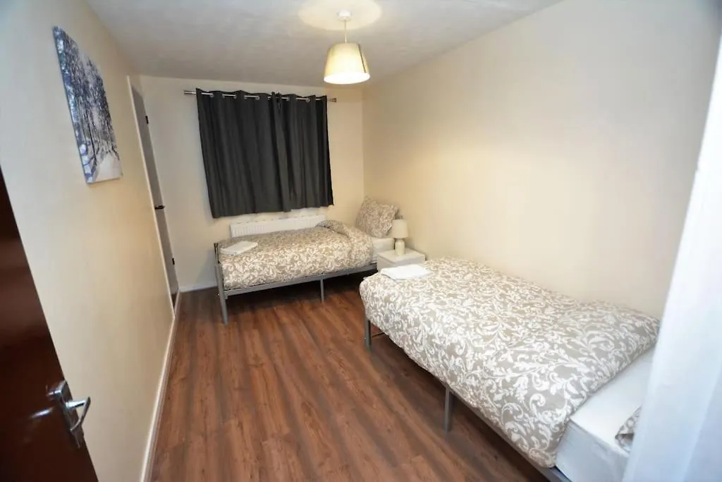 Holiday home Spacious 3 Bedroom House In Beckton London